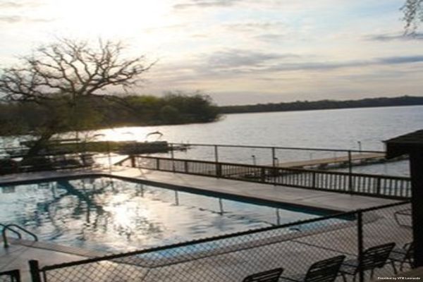 Ruttgers Bay Lake Lodge (Deerwood)